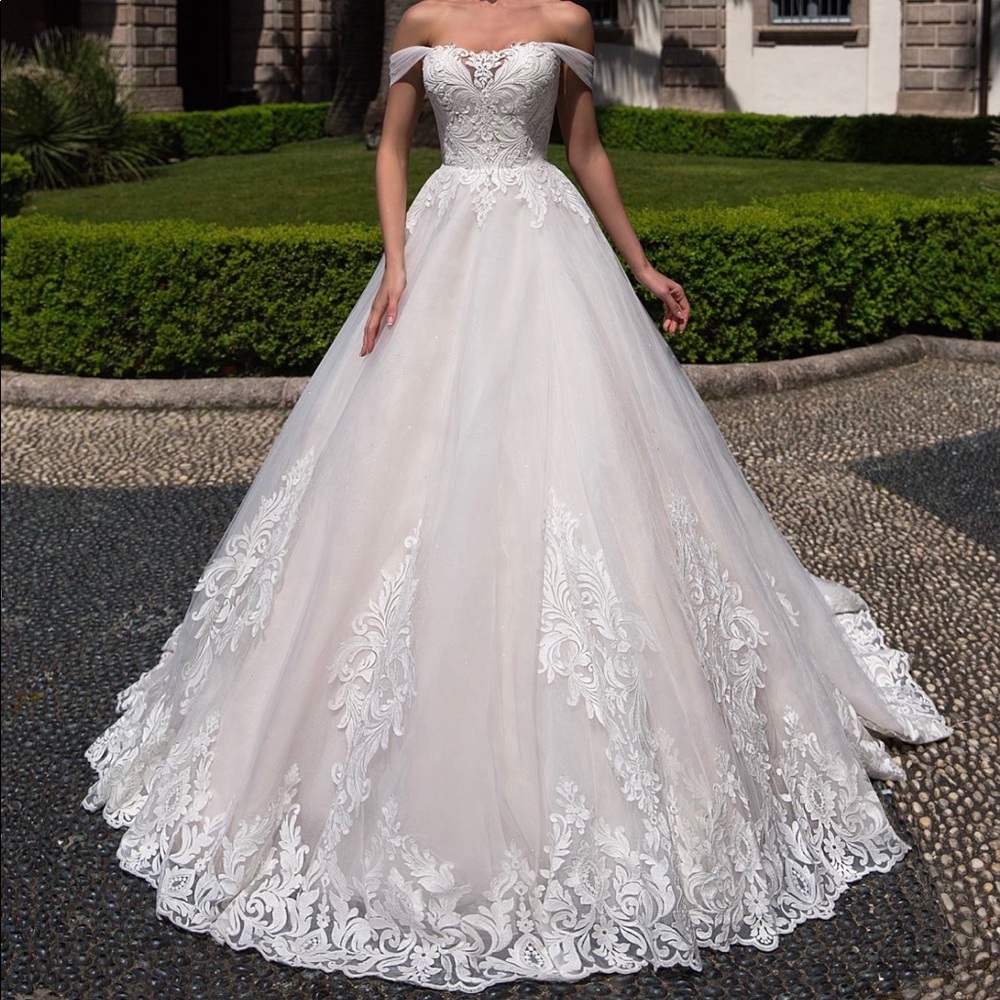 Ivory Wedding Dress